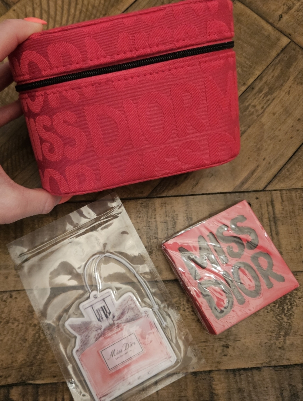 NEW DIOR Miss Dior Hot Pink Cosmetic Case Set Bloc Notepad & Scented Freshie - Picture 7 of 16